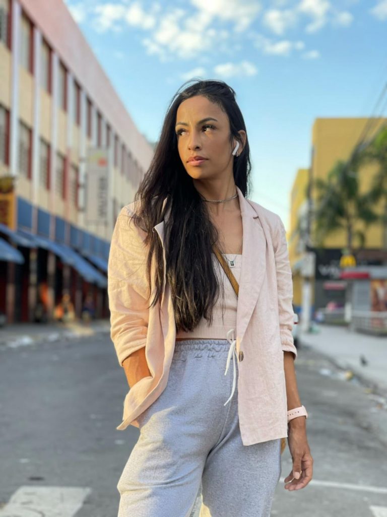 Tyane Benetti Rastros Femininos