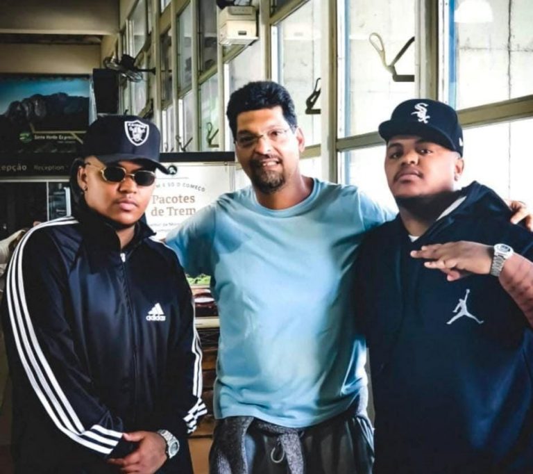 os gêmeos P.A & P.H